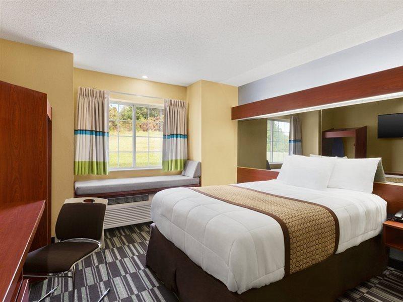 Microtel Inn & Suites By Wyndham Томасвилл Экстерьер фото